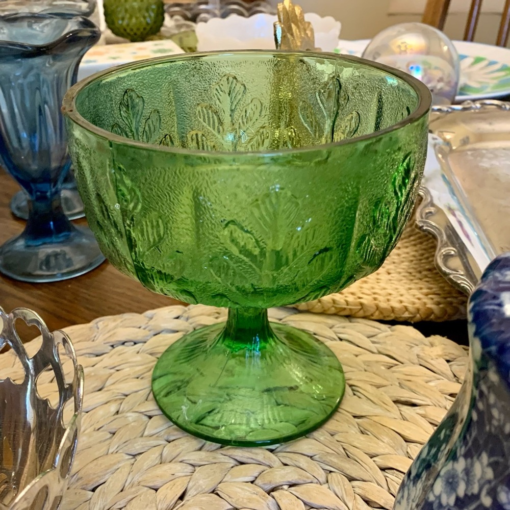 Cheerful Vintage FTD Kelly Green Glass Compote w/ Abstract Leaf Pattern
